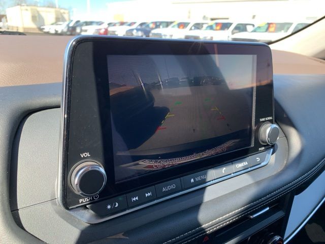 2023 Nissan Rogue SV photo
