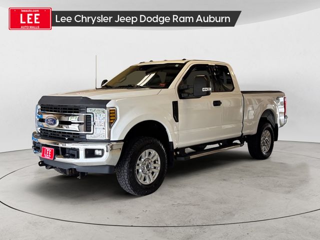 Oxford White 2019 Ford F-250 Super Duty Pickup Truck Four-Wheel Drive 6-Speed Automatic