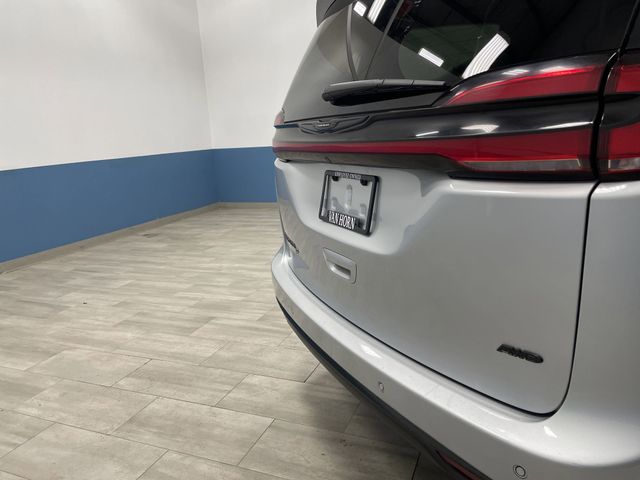 2023 Chrysler Pacifica Touring L photo