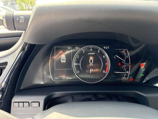 2025 Lexus ES 350 - Photo 15