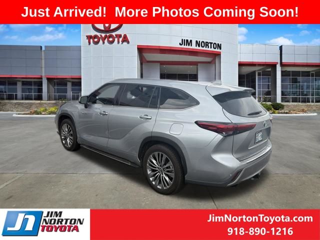 Used 2020 Toyota Highlander Hybrid SUV