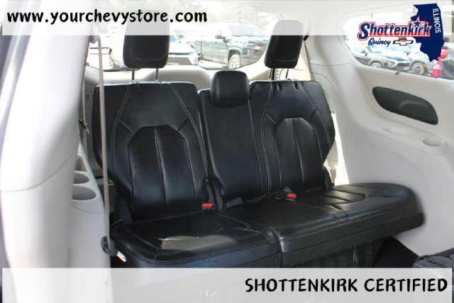 Used 2022 Chrysler Pacifica Van