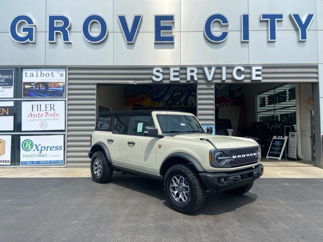 2025 Ford Bronco Badlands - 0