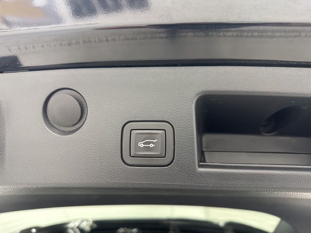 used 2025 Chevrolet Equinox car, priced at $27,688