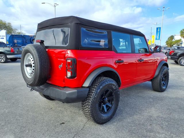 2023 Ford Bronco photo
