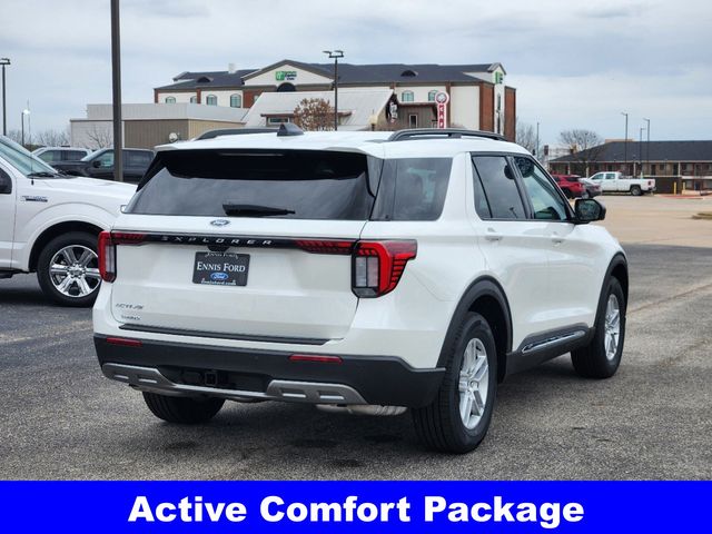 2025 Ford Explorer Active photo