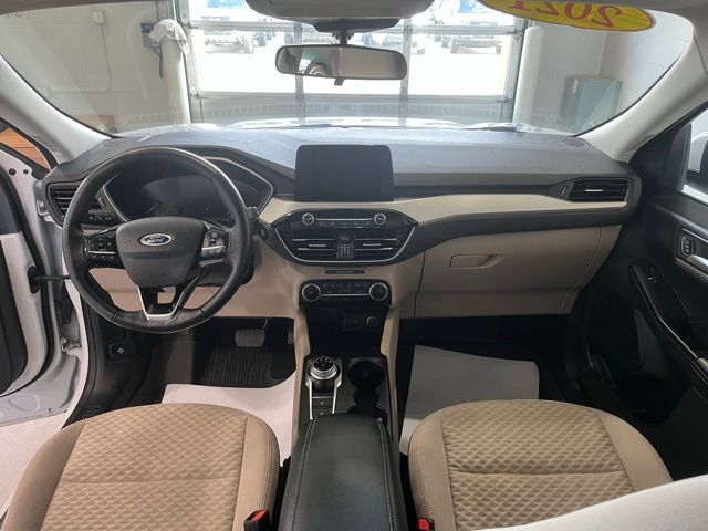 2021 Ford Escape SE photo