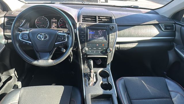 2016 Toyota Camry SE 9