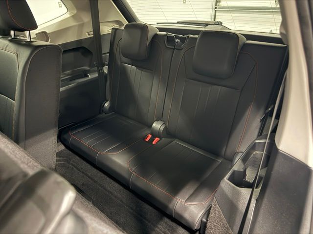 Used 2024  Volkswagen 2.0T Wolfsburg Edition image 27