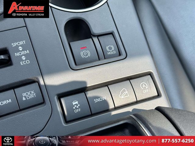 Used 2021 Toyota Highlander SUV