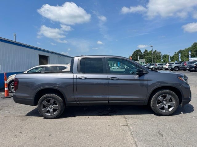 Gray (Modern Steel Metallic) 2024 Honda Ridgeline Pickup Truck All-Wheel Drive 9-Speed Automatic