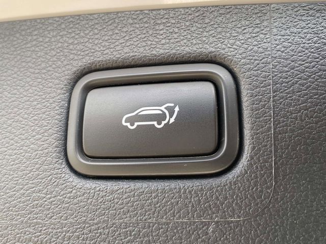 2019 Dazzling White Hyundai Tucson Ultimate FWD SUV