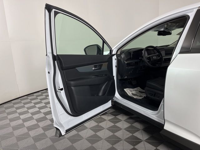 2025 Everest White Pearl Tricoat Nissan Murano SL AWD SUV