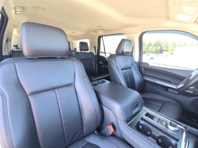 2024 Ford Expedition XLT:B02304