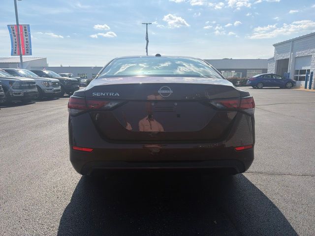 Certified Used 2025  Nissan SV image 4