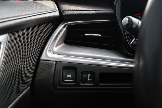 Used 2018 Silver Cadillac Luxury image 10
