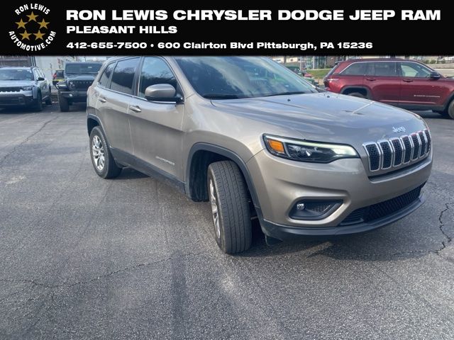 Light Brownstone Pearlcoat 2019 Jeep Cherokee Latitude Plus 4WD SUV / Crossover Four-Wheel Drive 9-Speed Automatic
