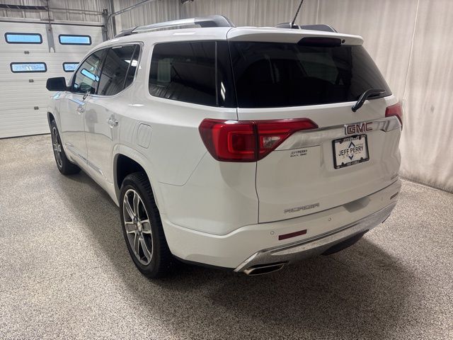 2019 GMC Acadia Denali photo