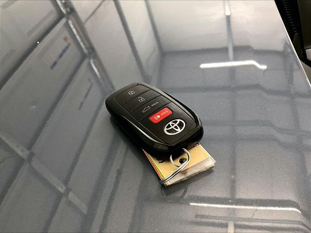 2025 Toyota Corolla Hybrid SE - 8