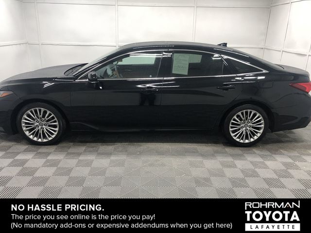 2019 Toyota Avalon Limited 3