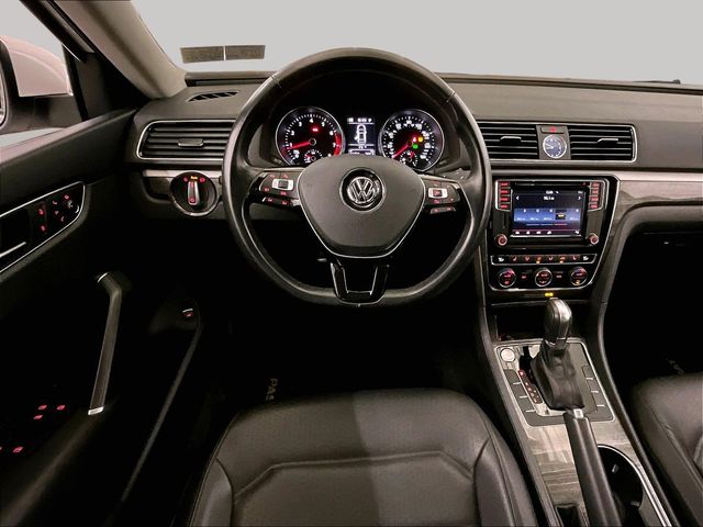 2017 Volkswagen Passat 1.8T SE - 4