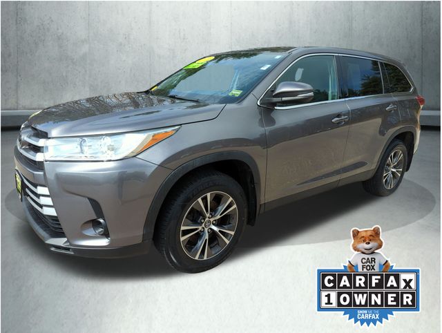 Gray 2019 Toyota Highlander LE AWD SUV / Crossover All-Wheel Drive 8-Speed Automatic