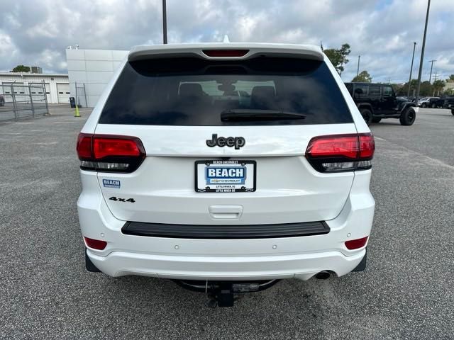 2017 Jeep Grand Cherokee Altitude 4