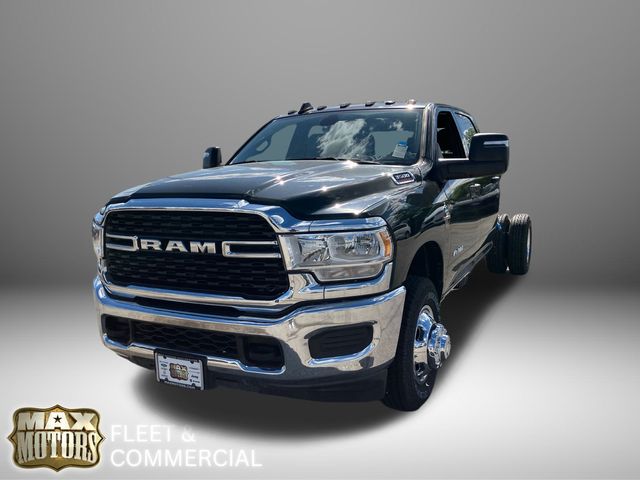 2023 Ram 3500 SLT 4