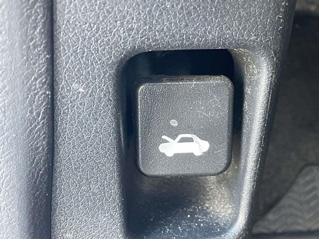 2019 Platinum White Pearl Honda Civic Sport FWD Sedan