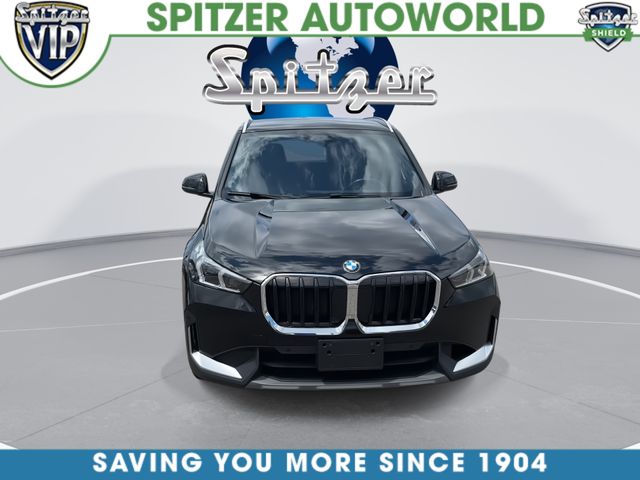 Used 2023 Black BMW xDrive28i image 3