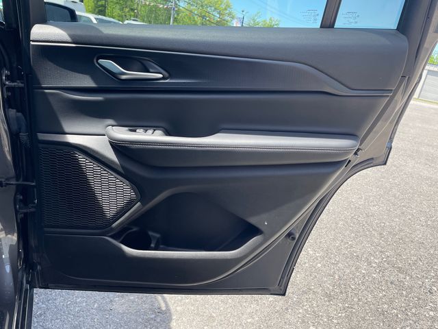 2023 Jeep Grand Cherokee L Altitude - Gray Metallic exterior view 17