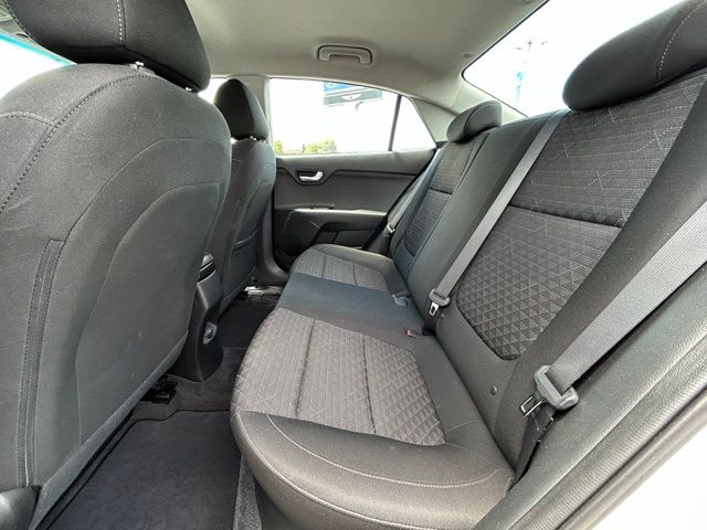 KiaRio8