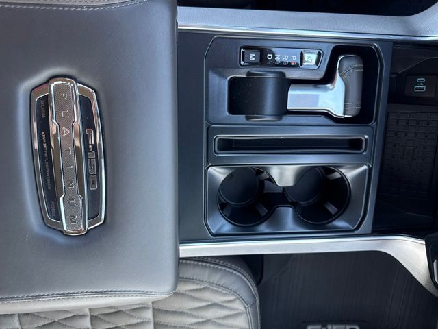 2024 Ford F-150 Platinum:B02556