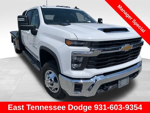 2024 Chevrolet Silverado 3500HD LT photo