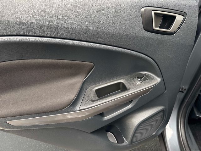 Used 2021 Smoke Metallic Ford SE image 10