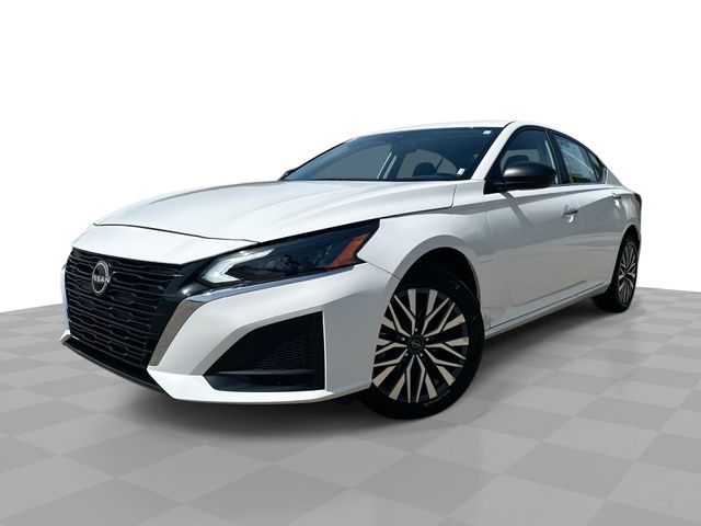 Glacier White 2025 Nissan Altima 2.5 SV AWD Sedan All-Wheel Drive Continuously Variable Transmission