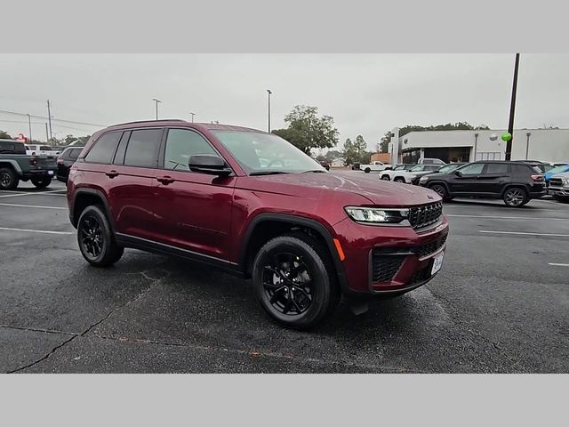 2026 Jeep Grand Cherokee Altitude 4x4