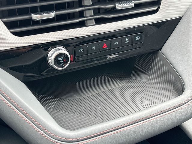 New 2026 Space White Metallic Ford Active image 36