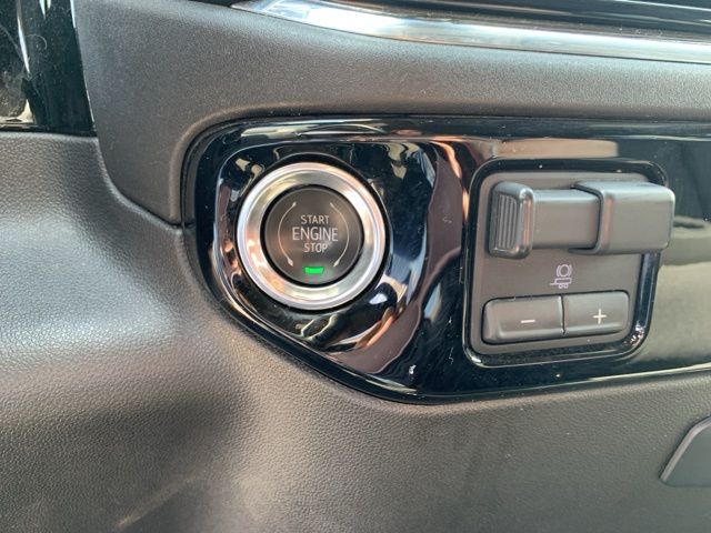 2024 Chevrolet Silverado 3500HD LT photo