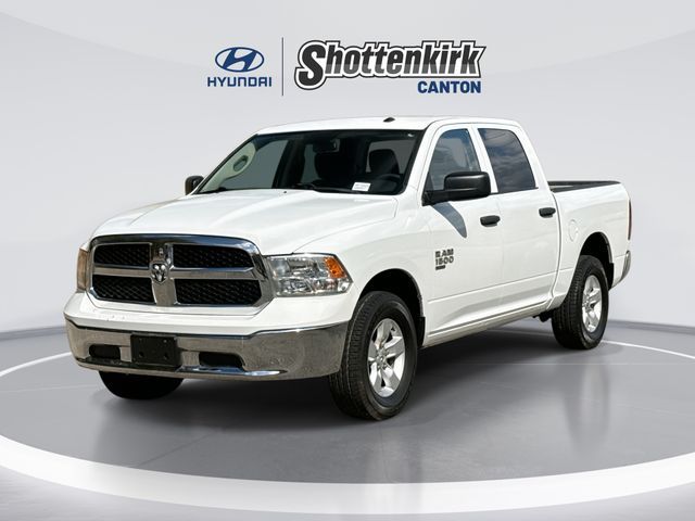 Bright White Clearcoat 2022 RAM 1500 Classic Tradesman Crew Cab 4WD Pickup Truck Four-Wheel Drive 8-Speed Automatic