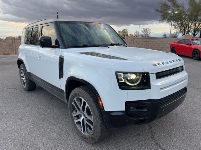 2024 Land Rover Defender 110 X-Dynamic SE 2