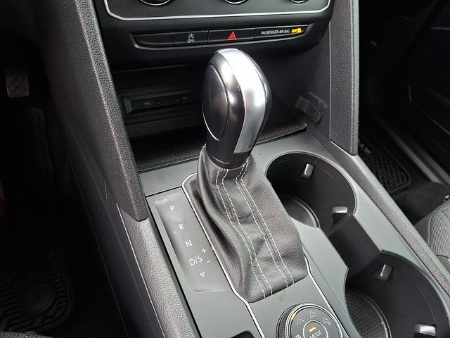 VolkswagenAtlas Cross Sport14