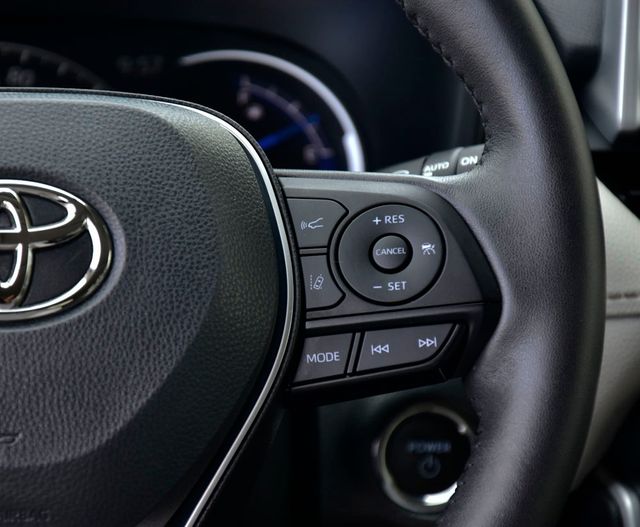 2023 Toyota RAV4 XLE Premium - Photo 18