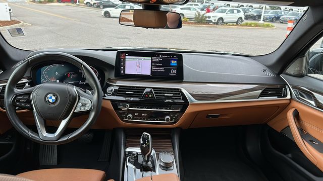 2021 BMW 5 Series 530i 25