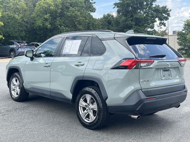 Used 2022  Toyota XLE image 11