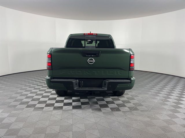 2025 Nissan Frontier SV 8