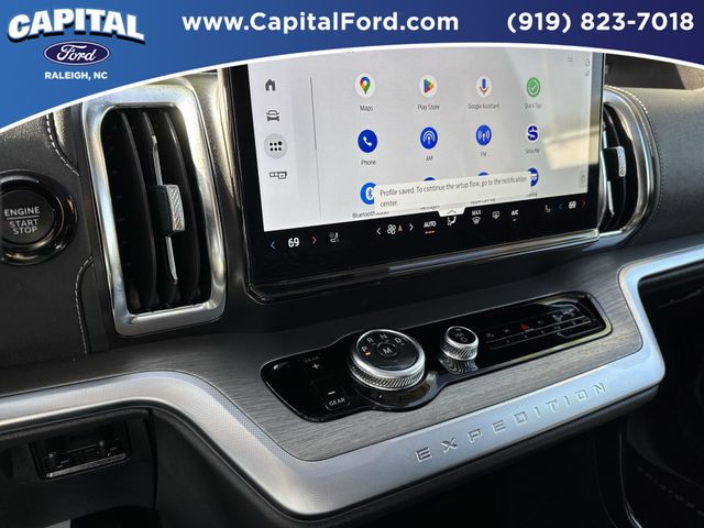 Certified Used 2025 Oxford White Ford Platinum image 28
