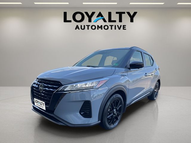 2022 Nissan Kicks SR