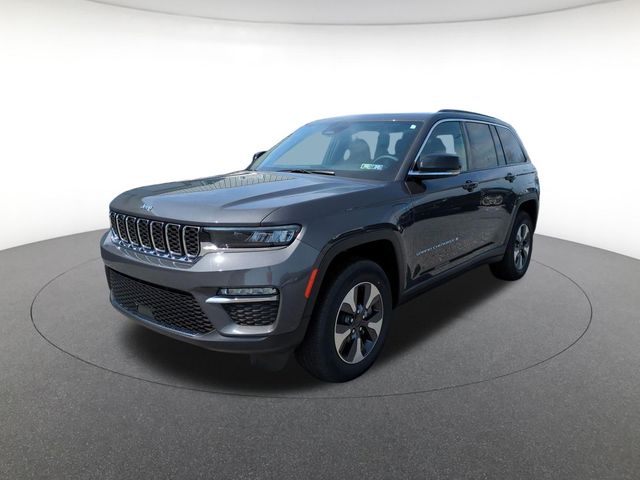 used 2024 Jeep Grand Cherokee car, priced at $28,790