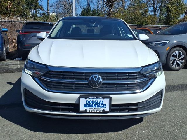 2023 Volkswagen Jetta - Image 4